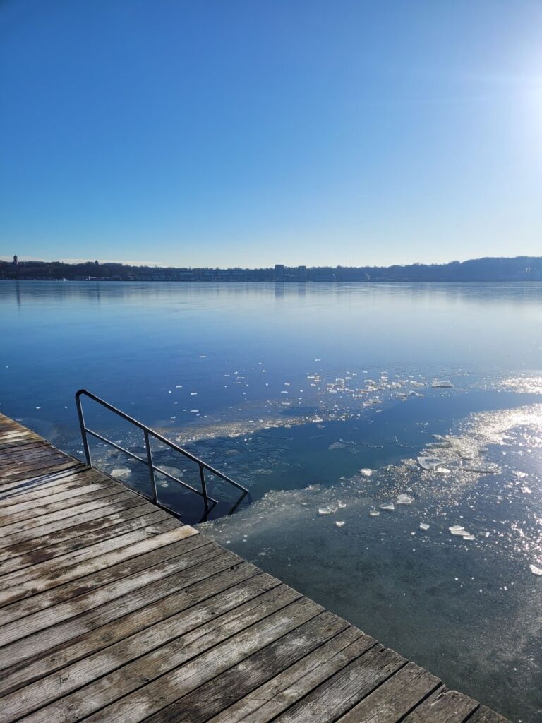 Eisbaden als Teil eines Intensivcoachings und Resilienz-Training